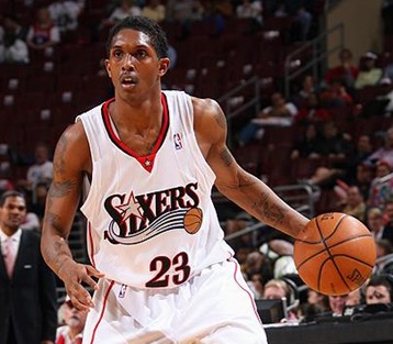 一个正在崛 一个正在崛