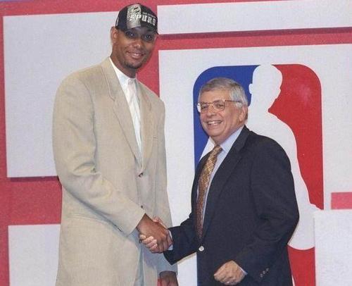 受着来自各 受着来自各